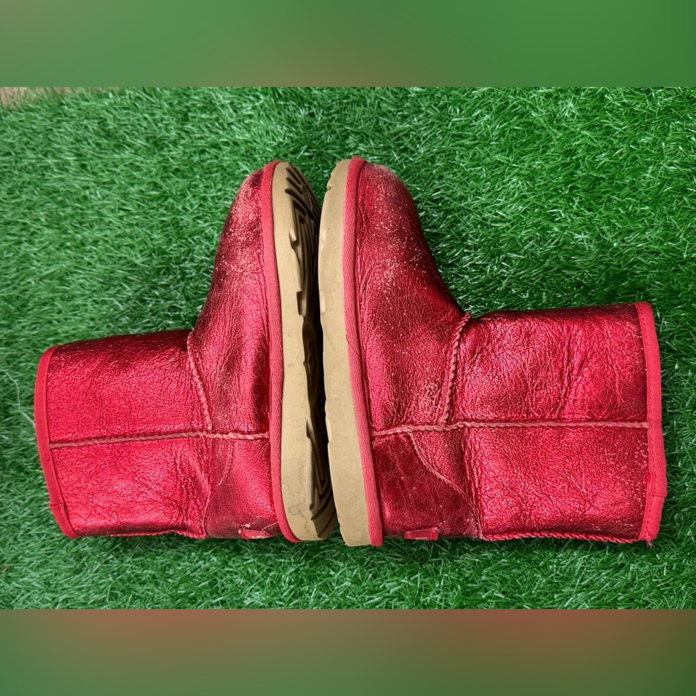 Kid's UGG CLASSIC II METALLIC SPARKLE RED BOOTS- Size 1 #1125372K